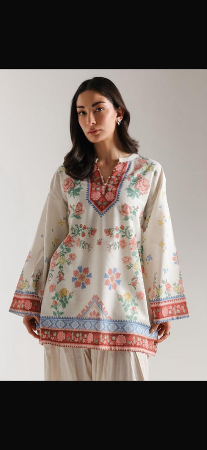 Women’s Floral Printed Kurti – Elegant Pakistani Wear